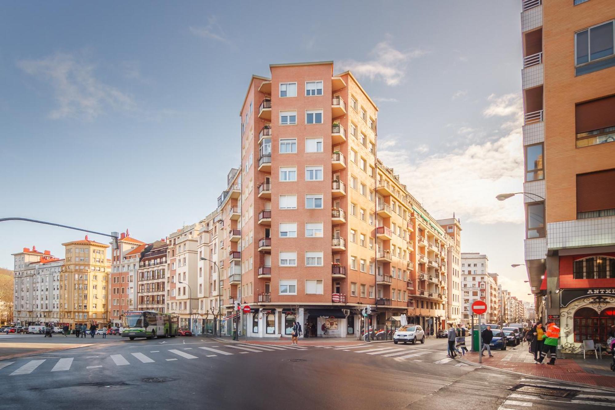 San Mames Apartment - Free Parking Bilbao Eksteriør bilde